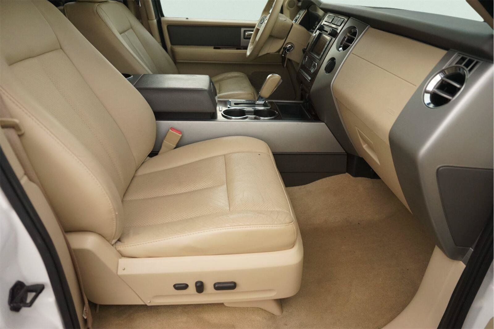 Used 2013 Ford Expedition XLT RWD image 19
