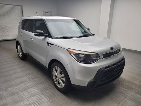 Used 2014 Kia Soul + FWD image 13