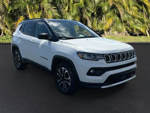 Used 2023 Jeep Compass Limited AWD/4WD image 2