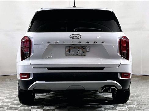 Used 2021 Hyundai Palisade SEL w/ Convenience Package FWD image 3