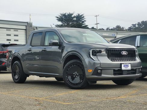 New 2025 Ford Maverick Lobo image 2