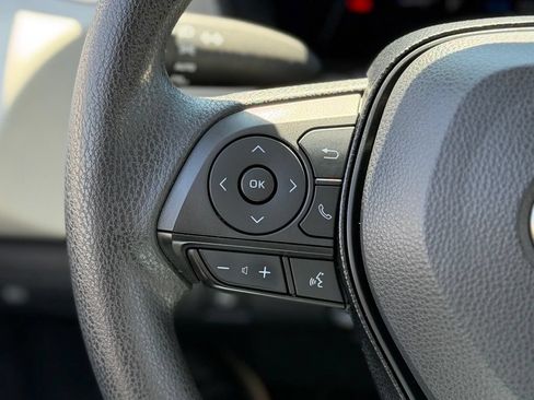 Used 2021 Toyota Corolla LE FWD image 8