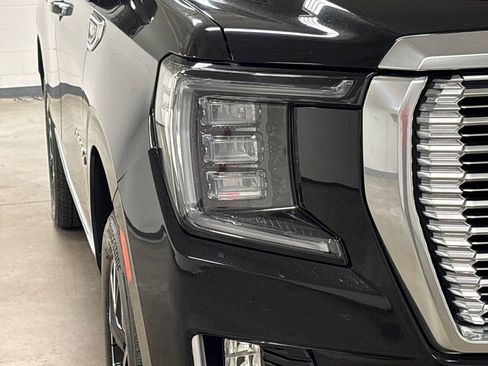 Used 2023 GMC Yukon XL Denali w/ Denali Reserve Package AWD/4WD image 5