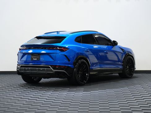 Used 2019 Lamborghini Urus AWD/4WD image 6