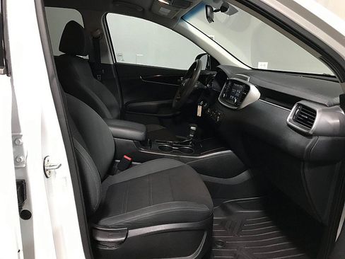 Used 2020 Kia Sorento FWD V6 image 13