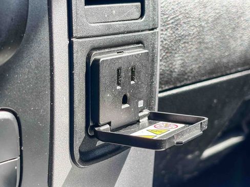 Used 2022 RAM 1500 Classic SLT w/ Electronics Group image 29