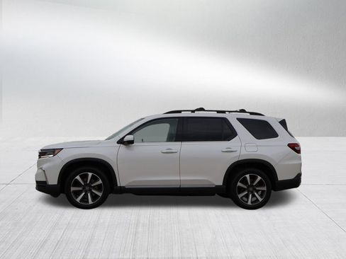 Used 2025 Honda Pilot Elite image 48