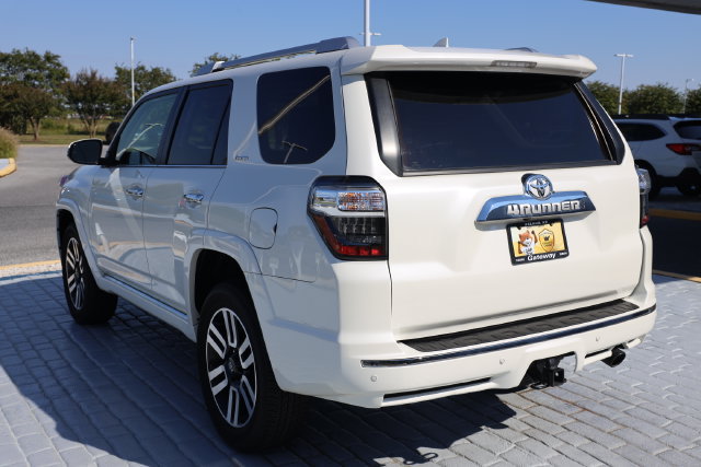 Used 2023 Toyota 4Runner Limited AWD/4WD image 3