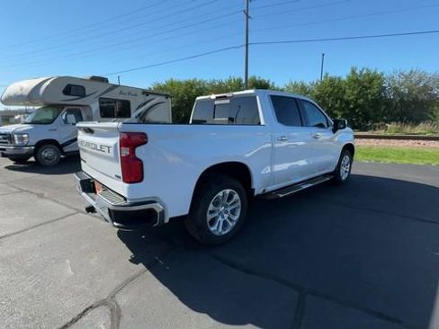 Used 2022 Chevrolet Silverado 1500 LTZ AWD/4WD image 8