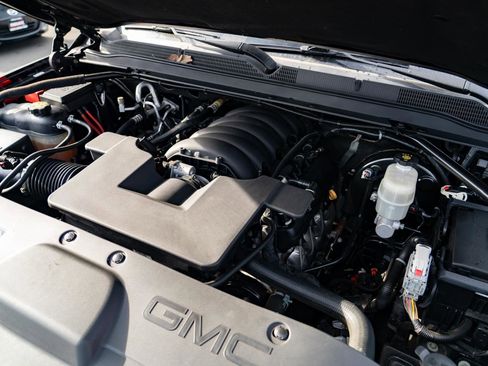 Used 2019 GMC Yukon Denali image 27