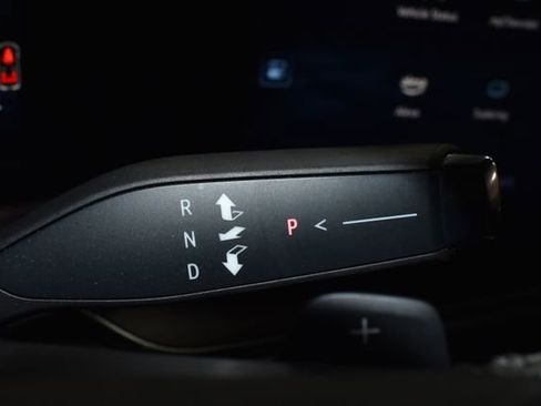 Used 2025 Chevrolet Tahoe Z71 w/ Z71 Off-Road Package image 41