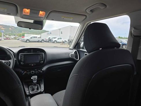 Used 2021 Kia Soul S FWD image 14