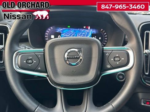 Used 2025 Volvo XC40 B5 Plus AWD/4WD image 22