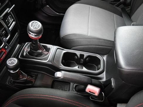 Used 2020 Jeep Wrangler Unlimited Rubicon AWD/4WD image 19