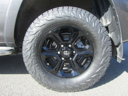 Used 2015 Toyota 4Runner SR5 Premium image 26