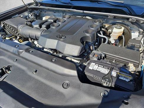 Used 2020 Toyota 4Runner SR5 image 23