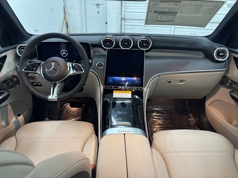 Used 2026 Mercedes-Benz GLC 300 GLC 300 image 22