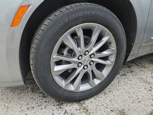 Used 2023 Buick Enclave Avenir image 6