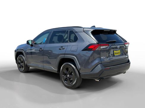 Used 2024 Toyota RAV4 XLE FWD image 3