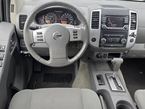 Used 2017 Nissan Frontier SV AWD/4WD image 10
