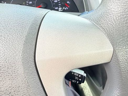 Used 2010 Toyota Camry LE image 27