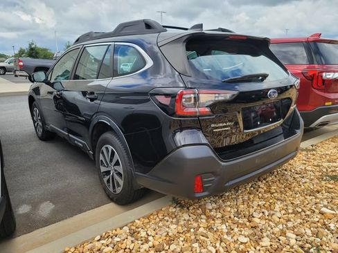 Used 2022 Subaru Outback AWD/4WD image 9