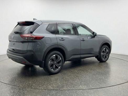 Used 2025 Nissan Rogue SV AWD/4WD image 9