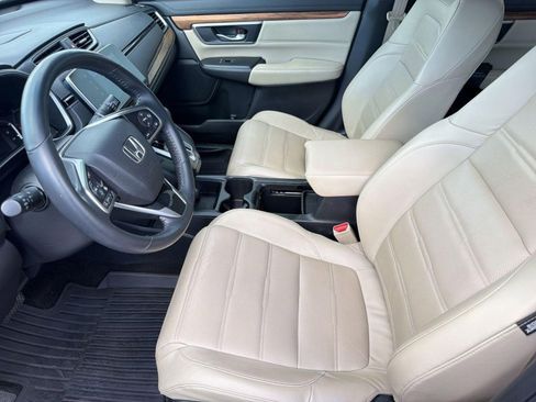 Used 2019 Honda CR-V Touring image 5