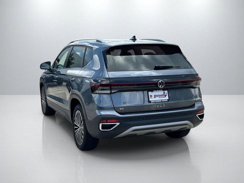 Used 2025 Volkswagen Taos SE FWD image 7
