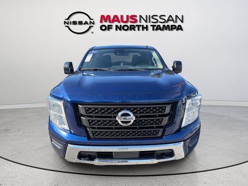 Used 2020 Nissan Titan SV w/ SV Convenience Package RWD image 3