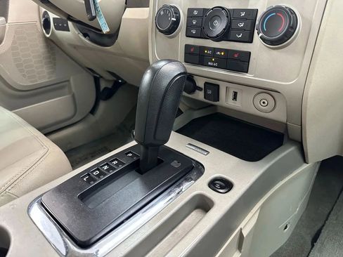 Used 2011 Ford Escape XLT w/ 203A Rapid Spec Order Code image 26