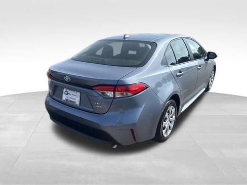 Used 2026 Toyota Corolla LE FWD image 5