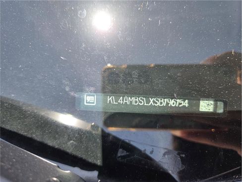 Used 2025 Buick Encore GX Preferred FWD image 17