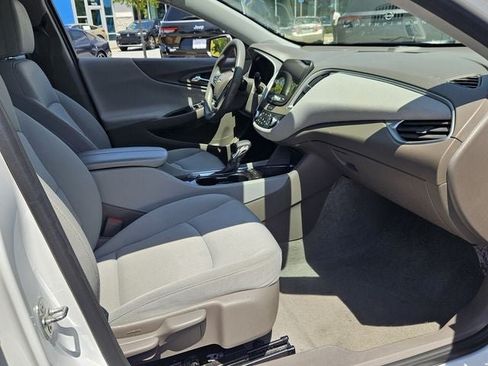 Used 2024 Chevrolet Malibu LT FWD image 16