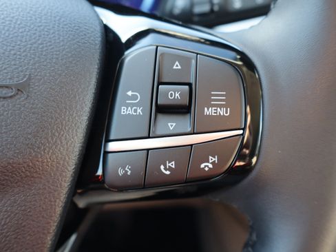 Used 2022 Ford Escape Titanium image 17