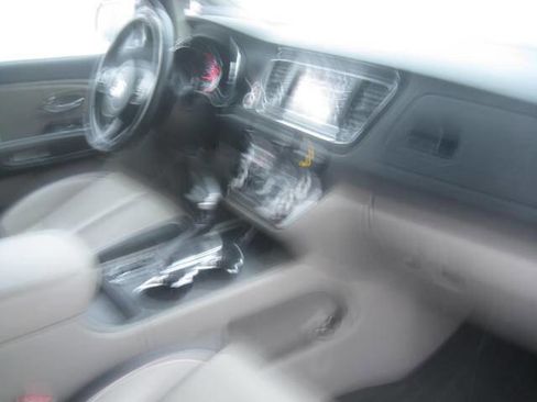 Used 2020 Kia Sedona EX image 20