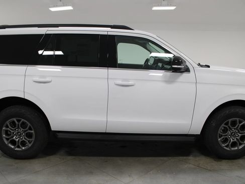 New 2026 Ford Expedition Active RWD image 10
