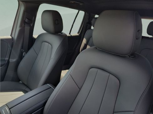 Certified 2026 Mercedes-Benz GLB 250 image 26