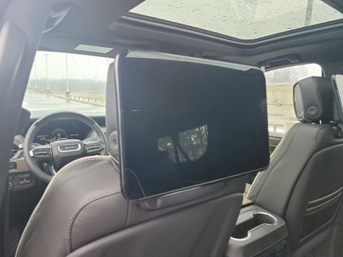 New 2026 GMC Yukon XL Denali Ultimate image 12