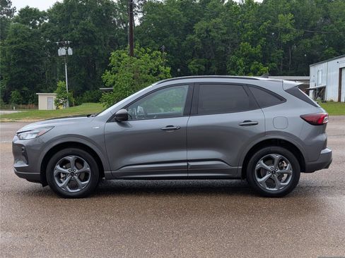 Used 2024 Ford Escape ST-Line AWD/4WD image 2
