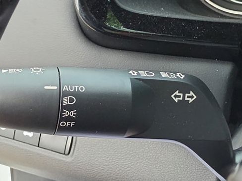 Certified 2026 Nissan Pathfinder SV AWD/4WD image 40