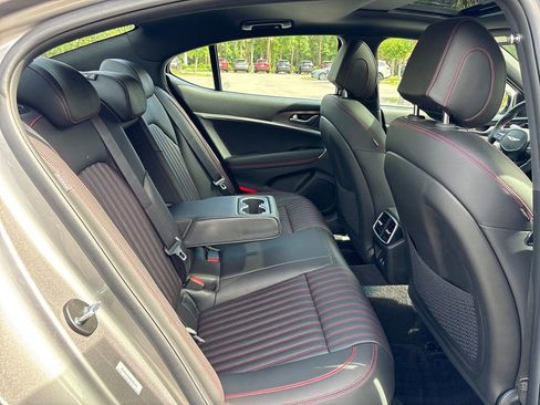 Used 2025 Genesis G70 3.3T Advanced RWD image 34