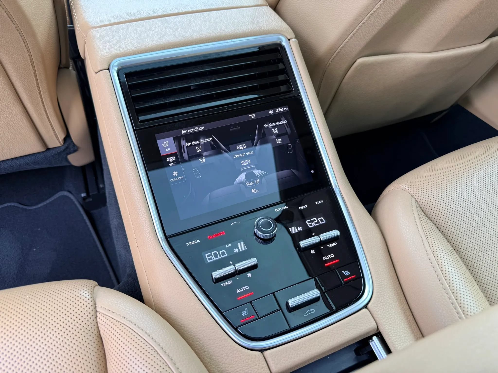 Used 2018 Porsche Panamera 4 AWD/4WD image 14