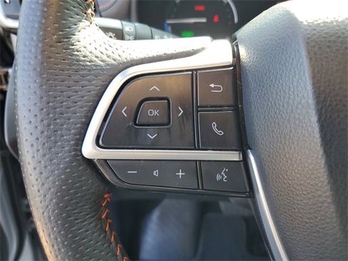 Used 2024 Toyota Sienna XSE image 33