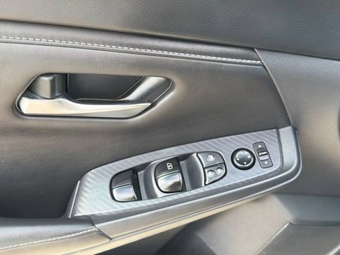Used 2024 Nissan Sentra SV FWD image 21