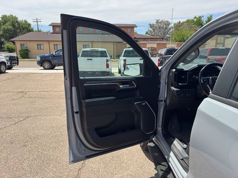 Used 2024 Chevrolet Silverado 1500 LT Trail Boss w/ Convenience Package II image 14