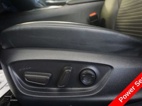 Used 2024 Toyota Camry SE FWD image 7