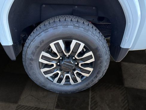 New 2026 GMC Sierra 2500 Denali Ultimate AWD/4WD image 10