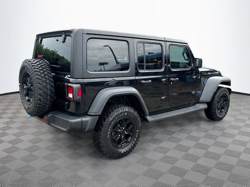 Used 2023 Jeep Wrangler Unlimited w/ Cold Weather Group AWD/4WD image 6