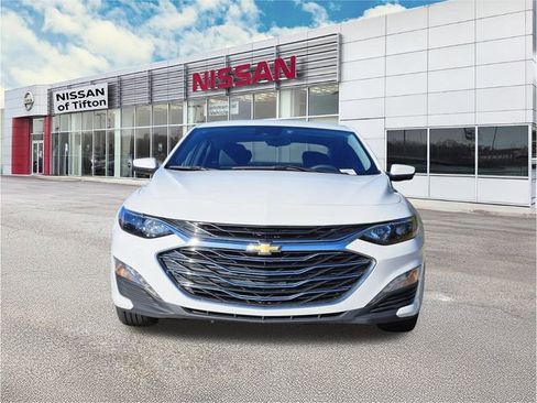 Used 2023 Chevrolet Malibu LT FWD image 2